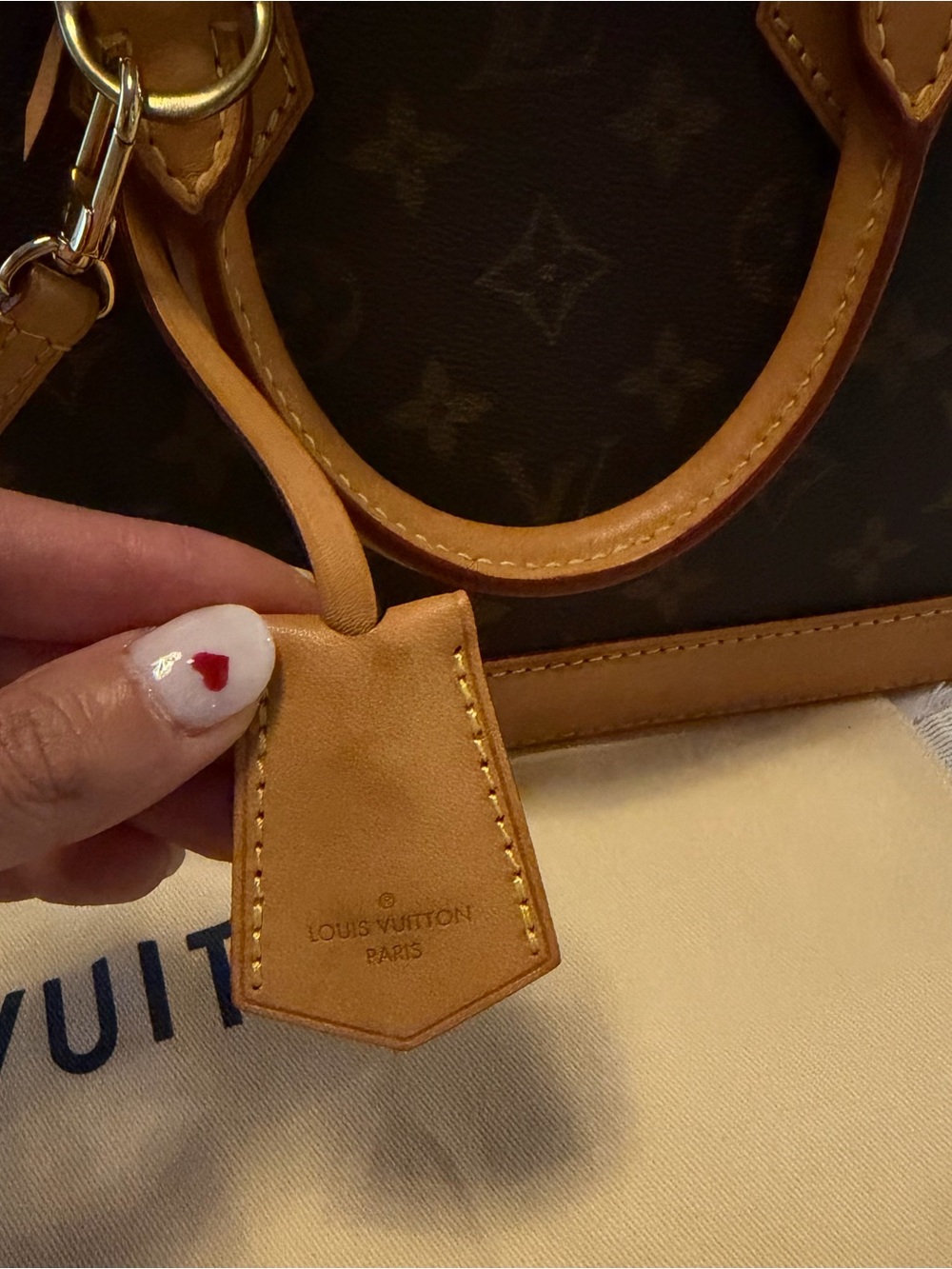 LOUIS VUITTON Authentic Monogram Alma BB - Picture 4 of 16